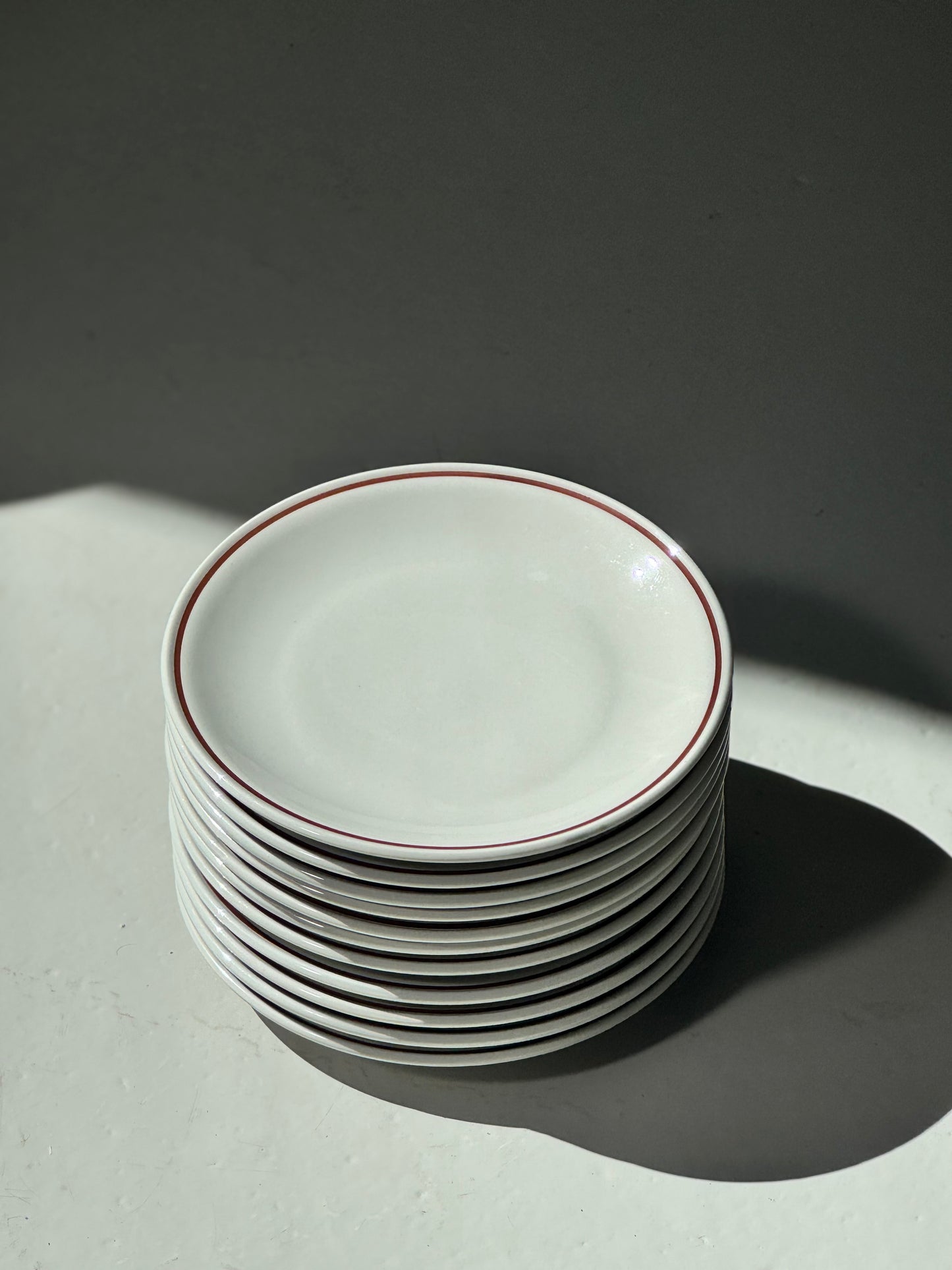 Brune Bistro Tallerkener