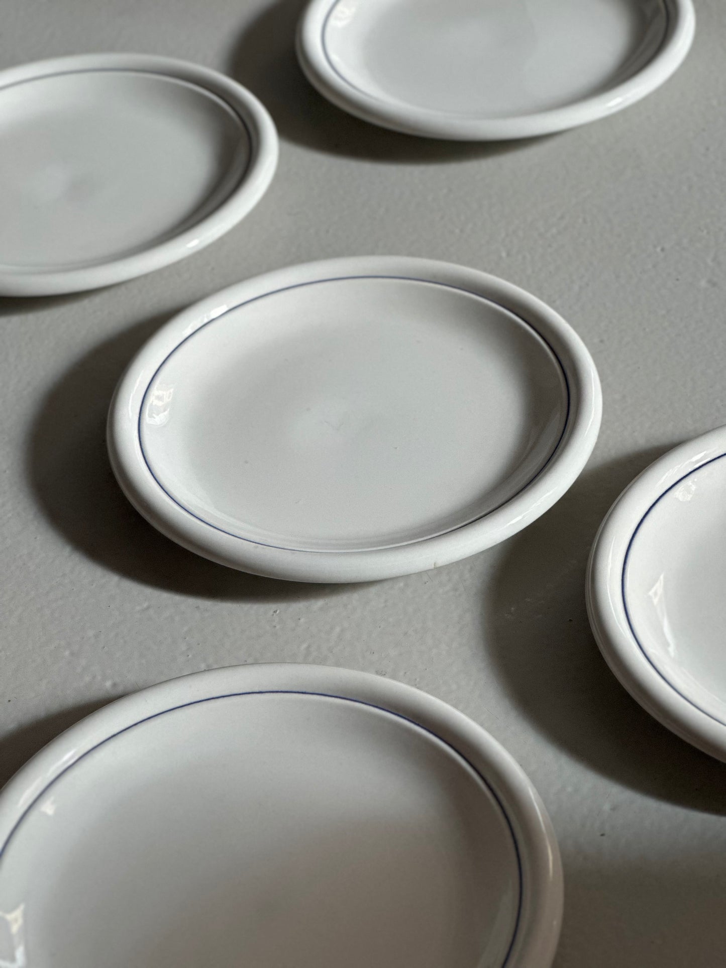 Bistro Frokost Tallerkener M. Tynd Blå Kant