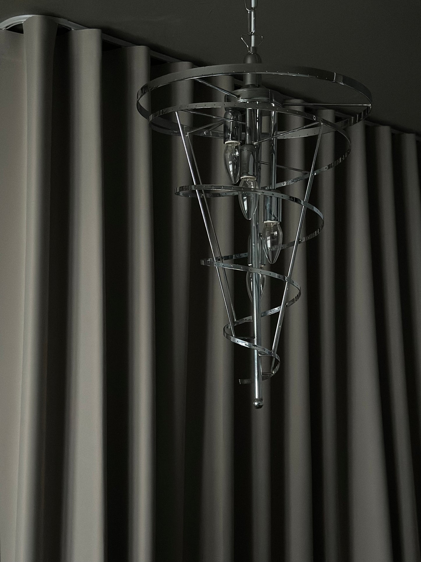 Italiensk Vintage Spiral Lampe I Krom