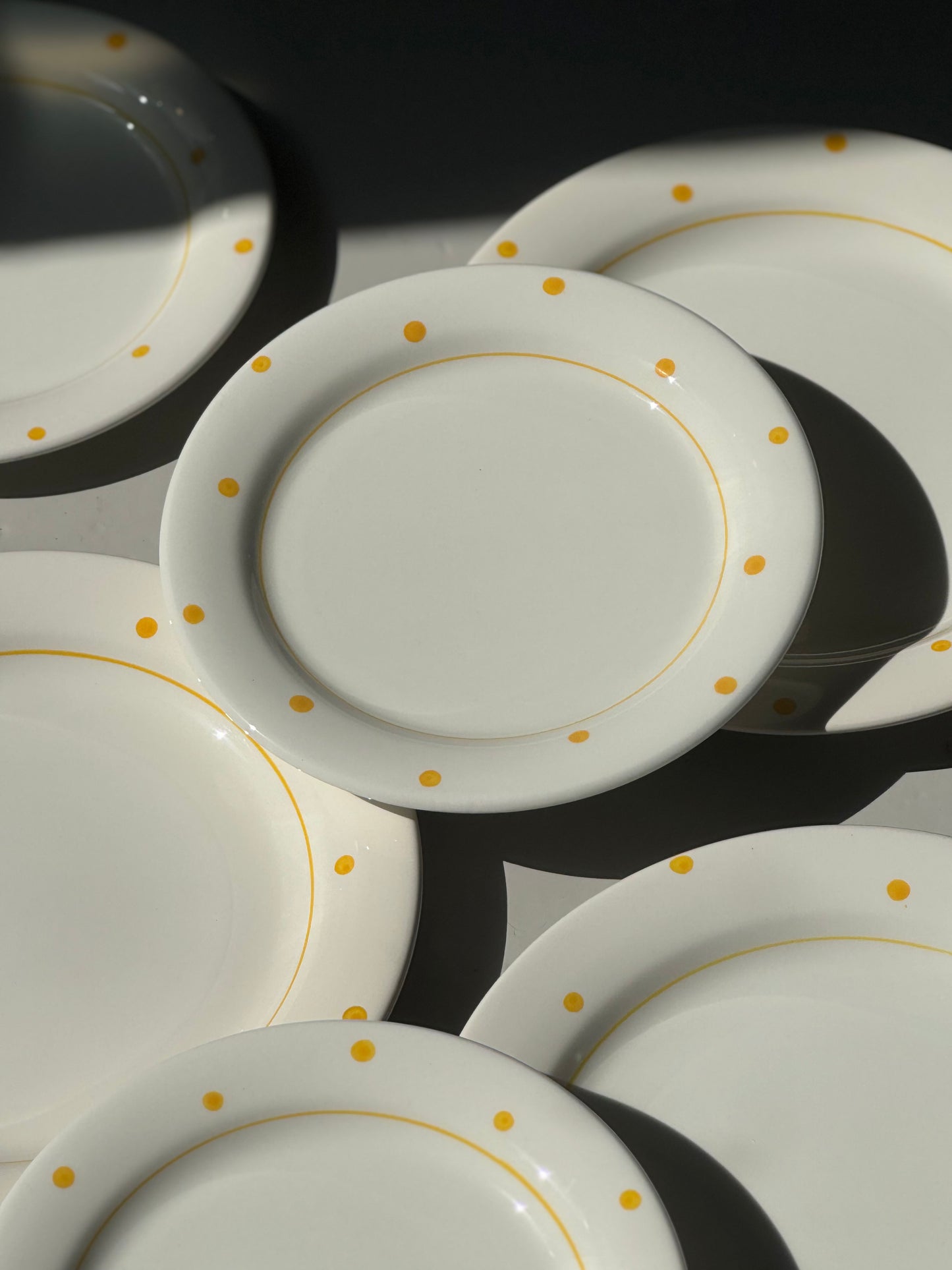 Prikkede Bistro Tallerkener - Gul