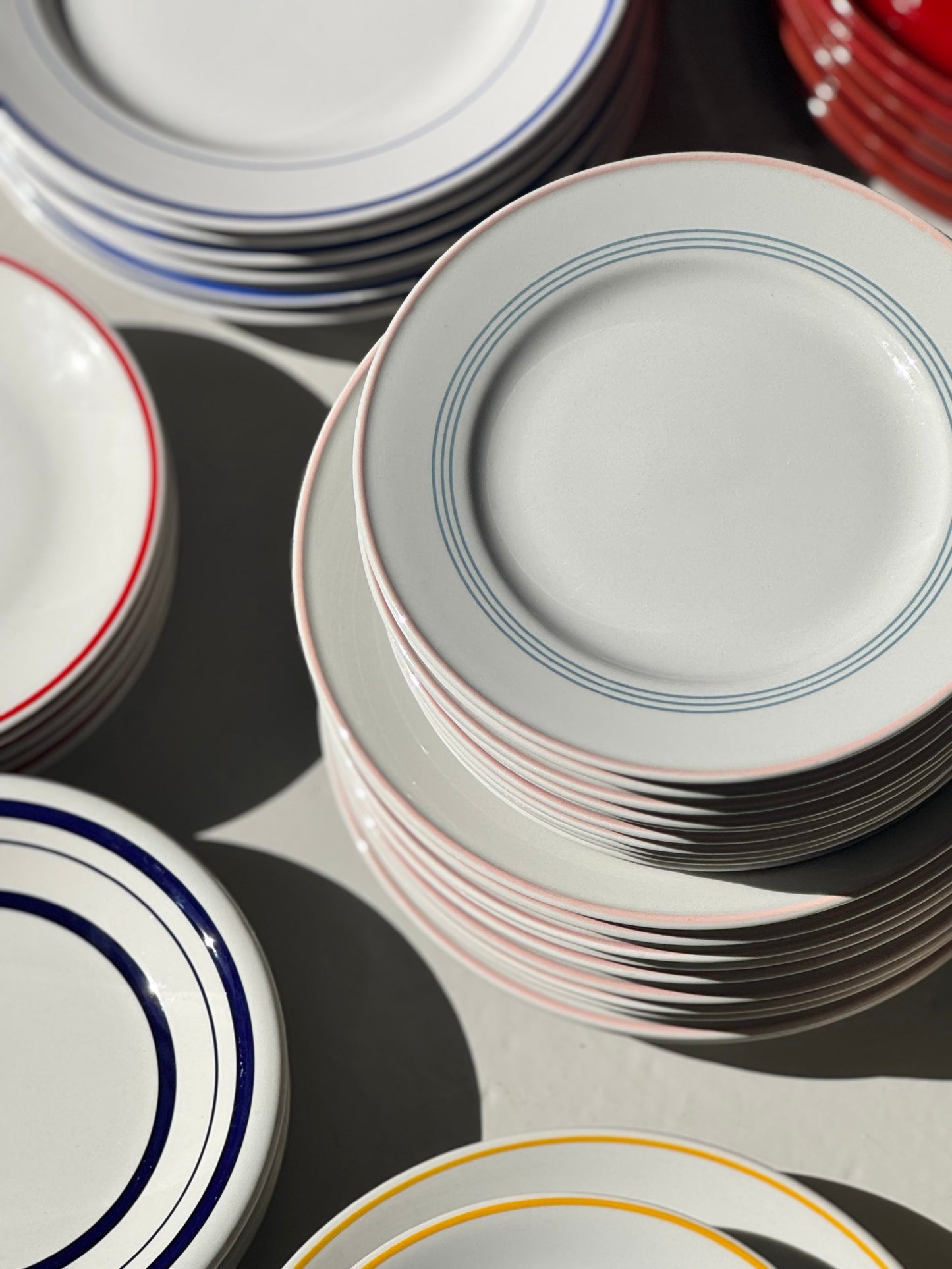 Lyserøde/Lyseblå Bistro Tallerkener