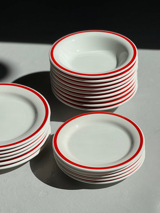 Vintage Bistro Tallerkener - Tyk Rød Kant