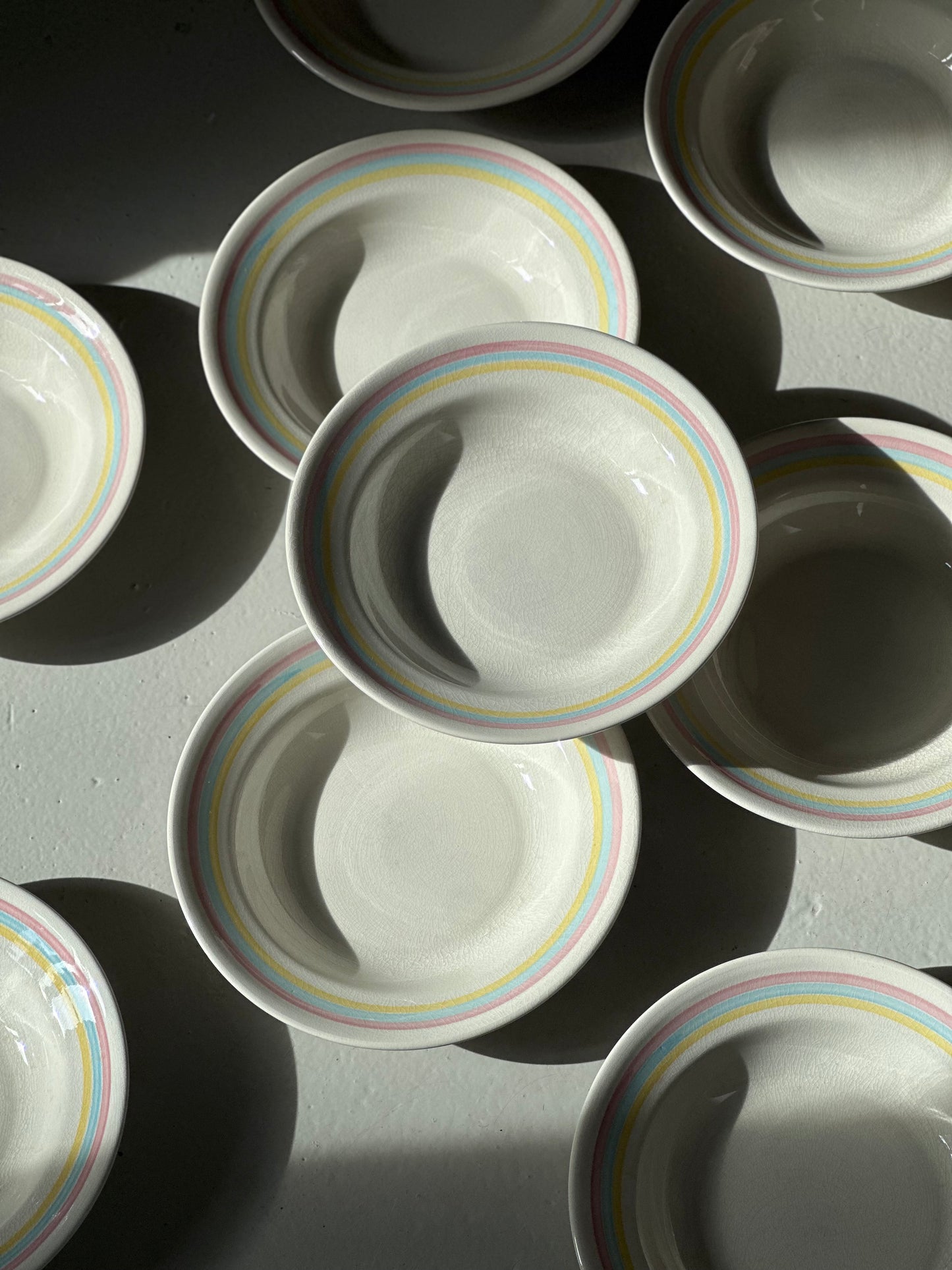 Dybe Regnbue Tallerkener