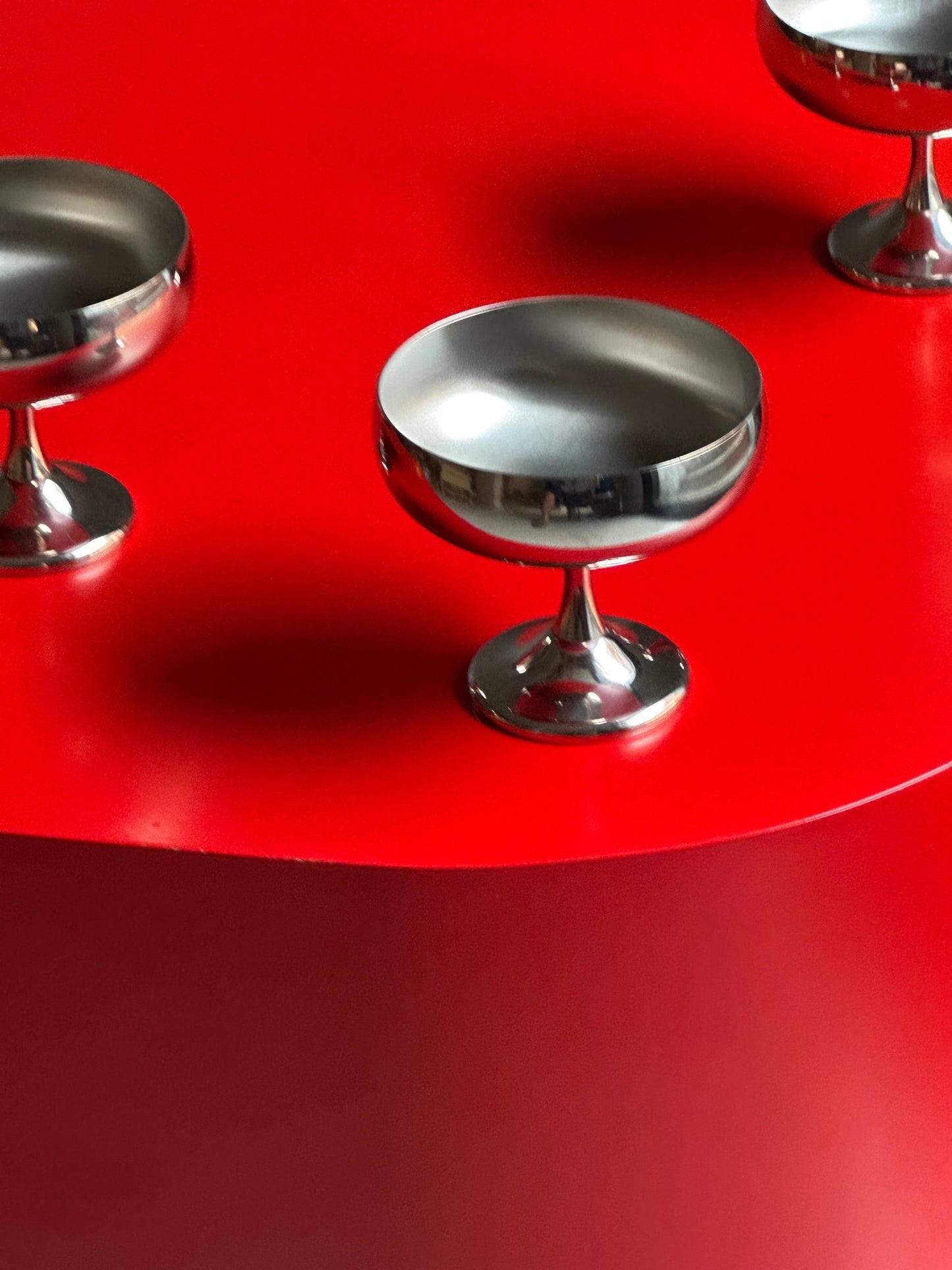 Stål Skåle På Fod