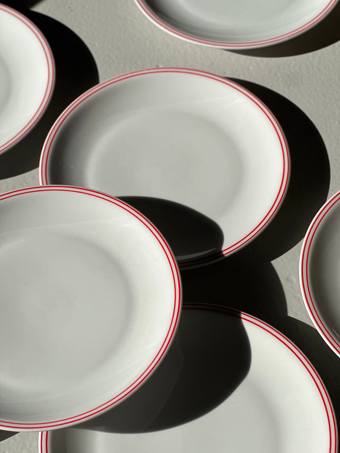 Italienske Bistro Tallerkener - Rød Dobbeltkant