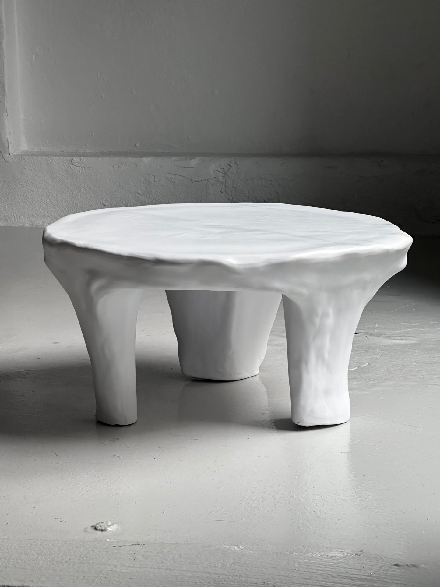 ITALIENSK SKULPTURELT BORD