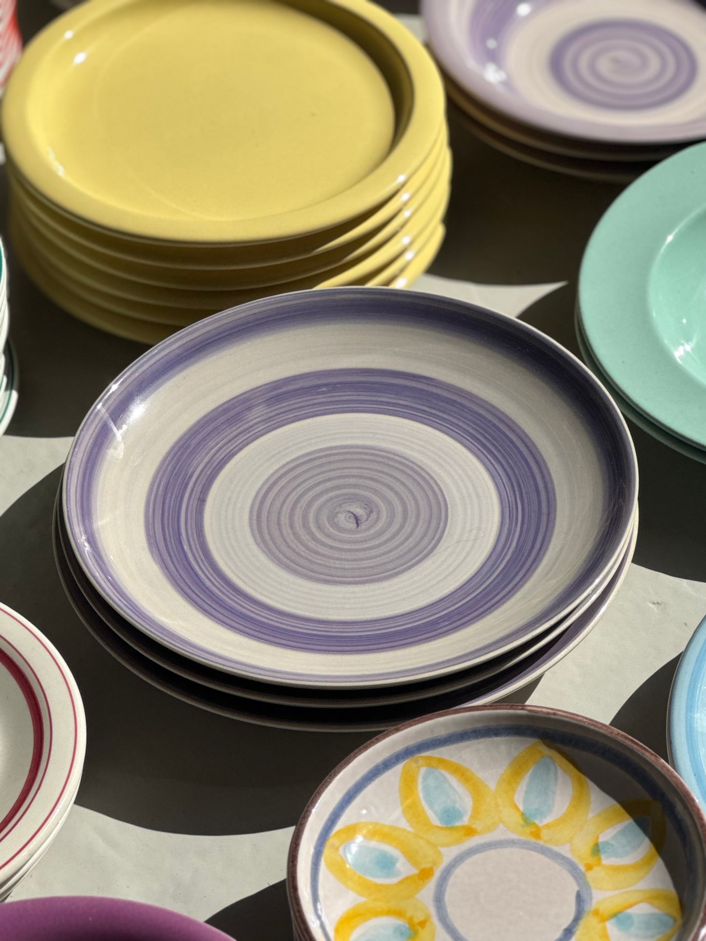 Lilla Swirl Tallerkener