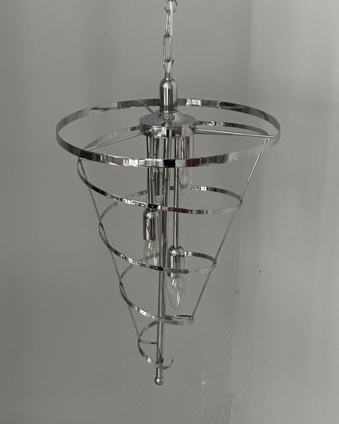 Italiensk Vintage Spiral Lampe I Krom