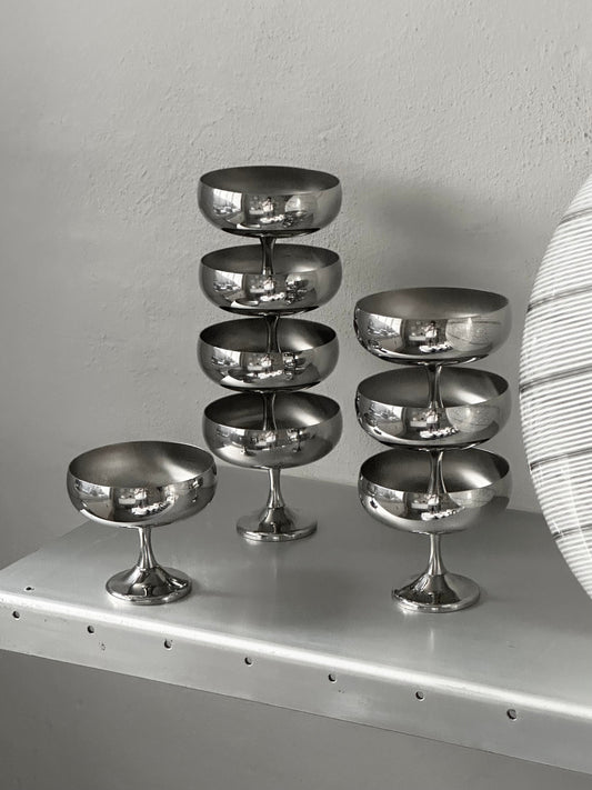 Stål Skåle På Fod