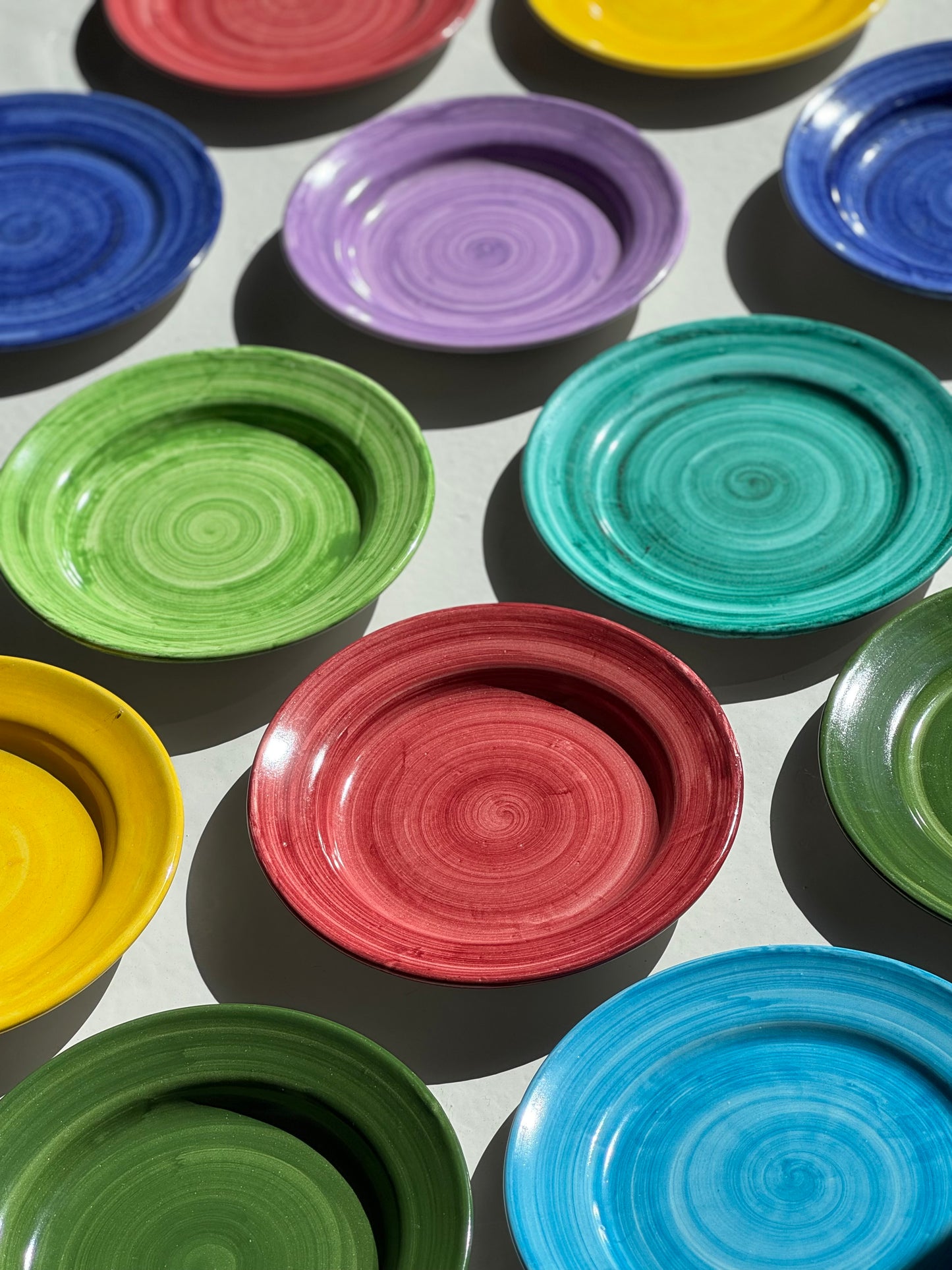 Chunky Håndmalede Swirl Tallerkener