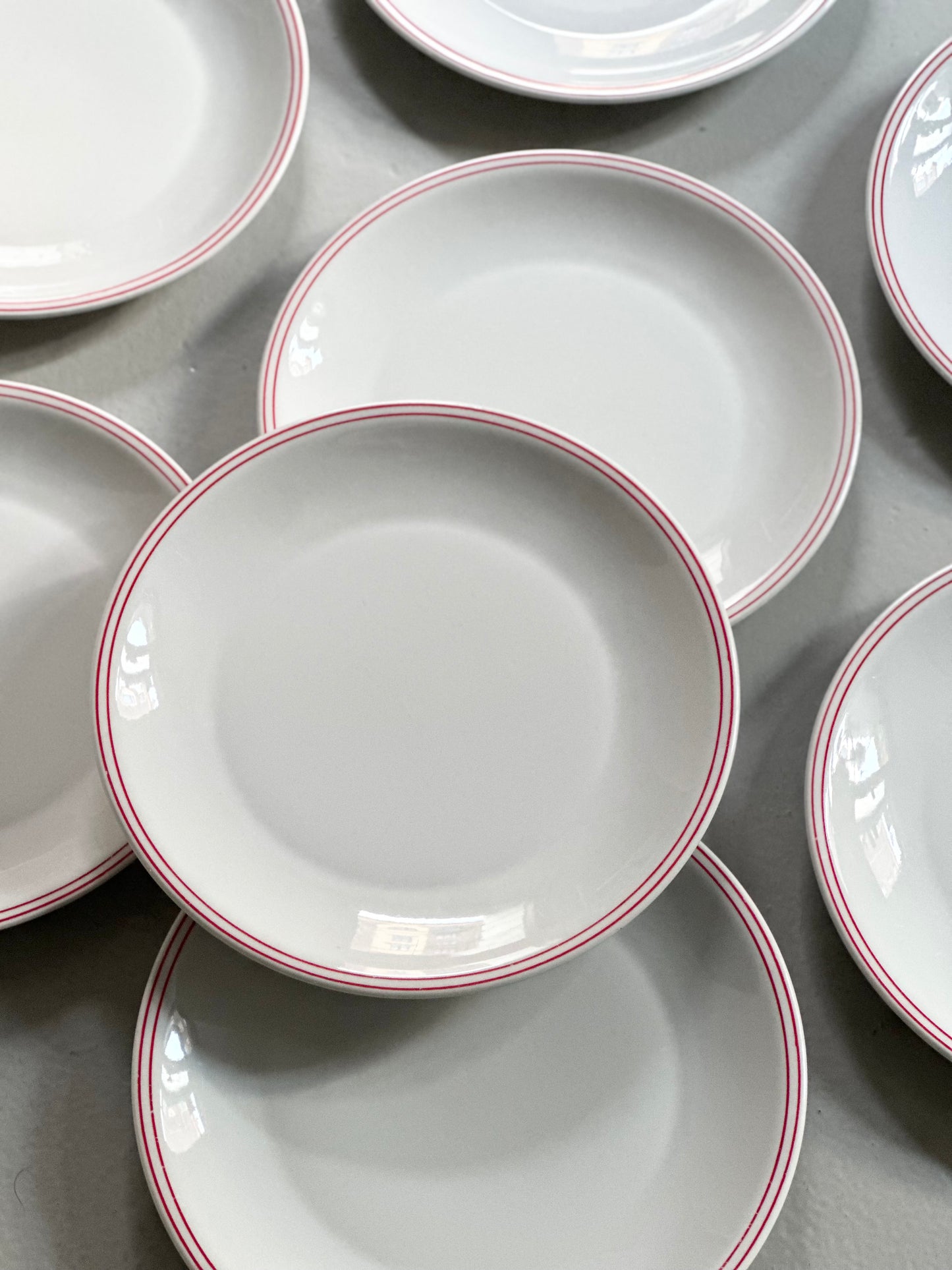 Italiensk Bistro Stel - Dobbelt Rød Kant