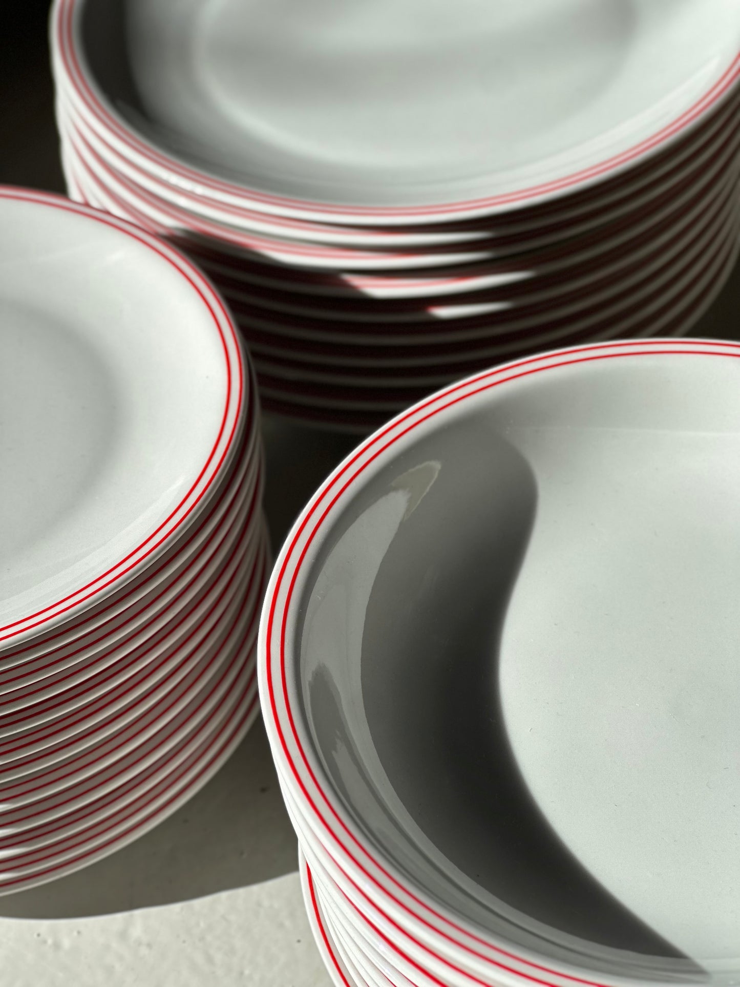 Italienske Bistro Tallerkener - Rød Dobbeltkant