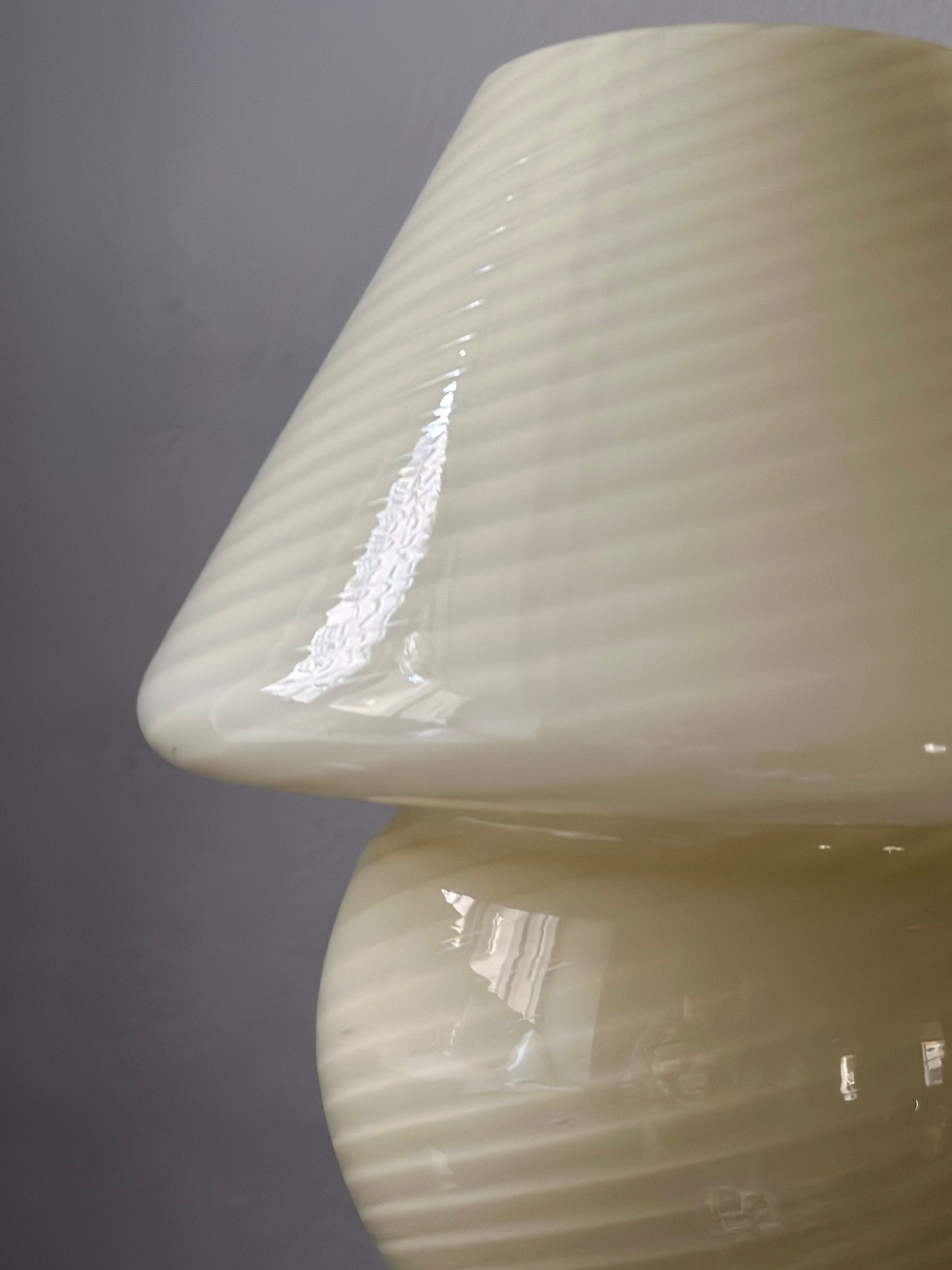 Vintage Murano Swirl Bordlampe - Creme / Lysegul