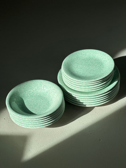 Grøn-Nistrede Tallerkener