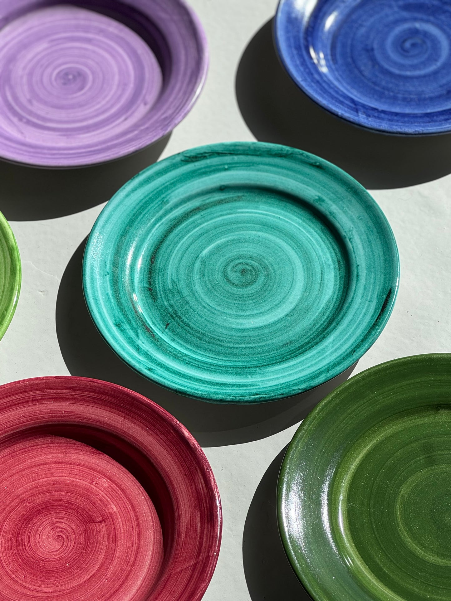 Chunky Håndmalede Swirl Tallerkener