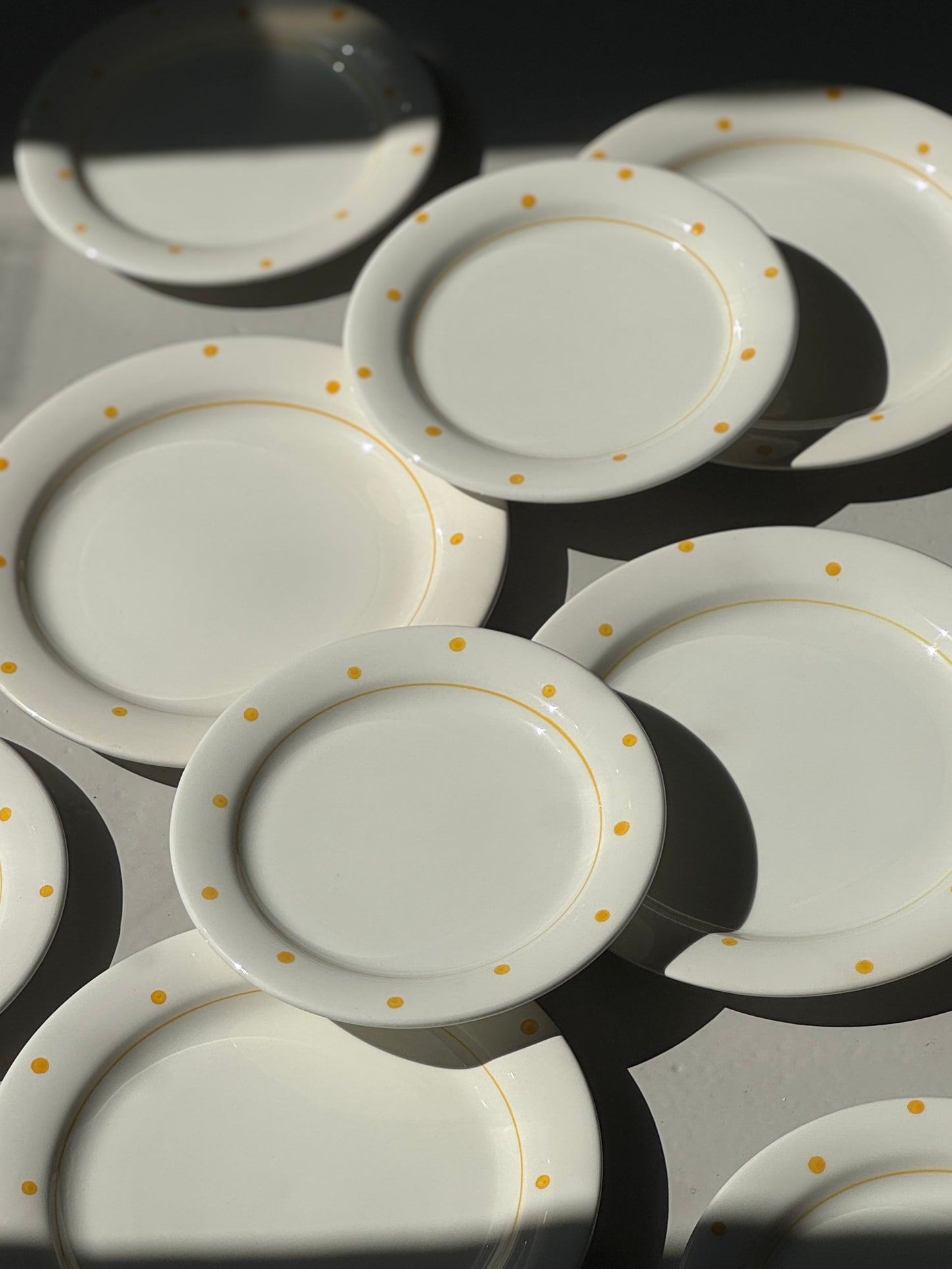 Prikkede Bistro Tallerkener - Gul