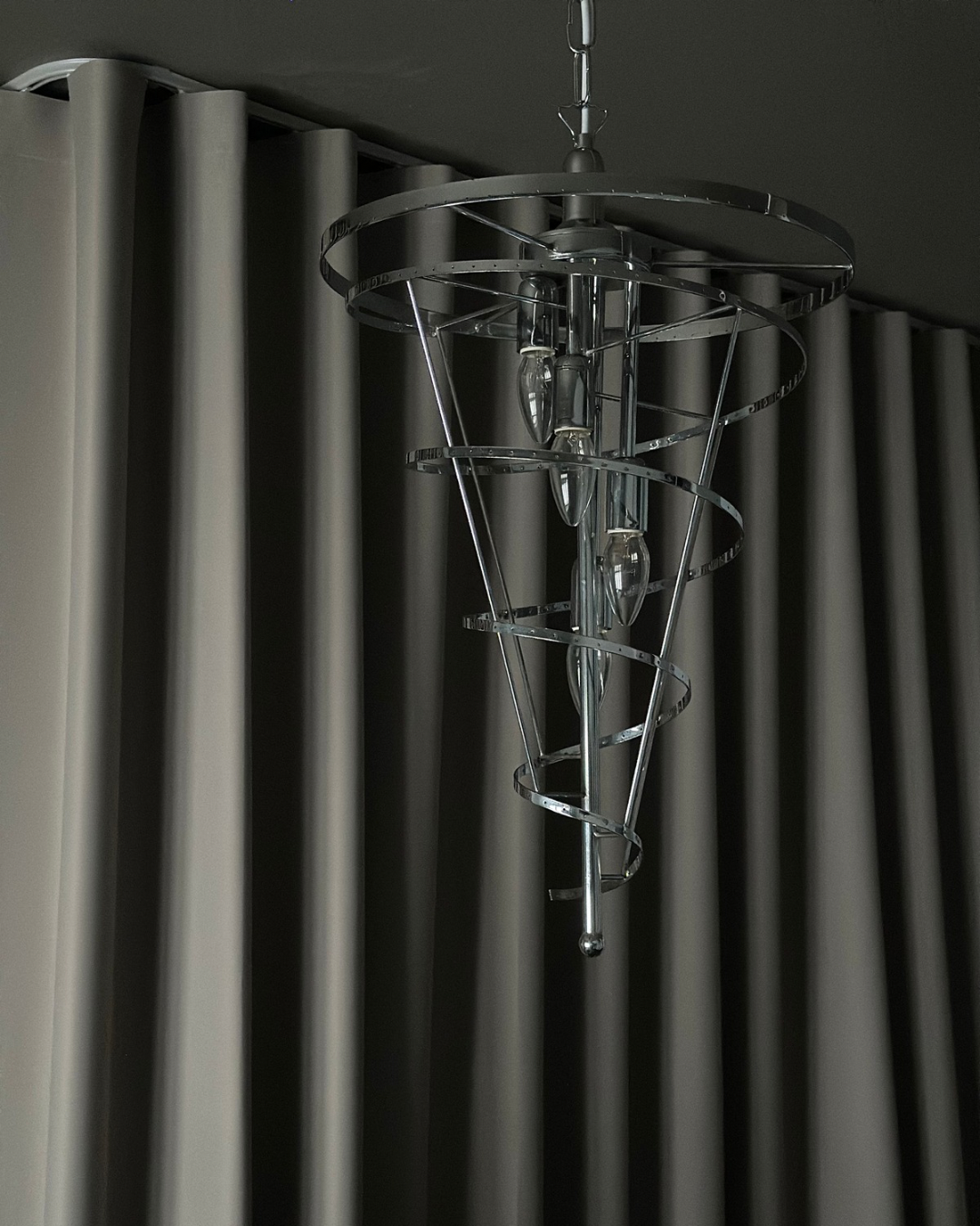 Italiensk Vintage Spiral Lampe I Krom