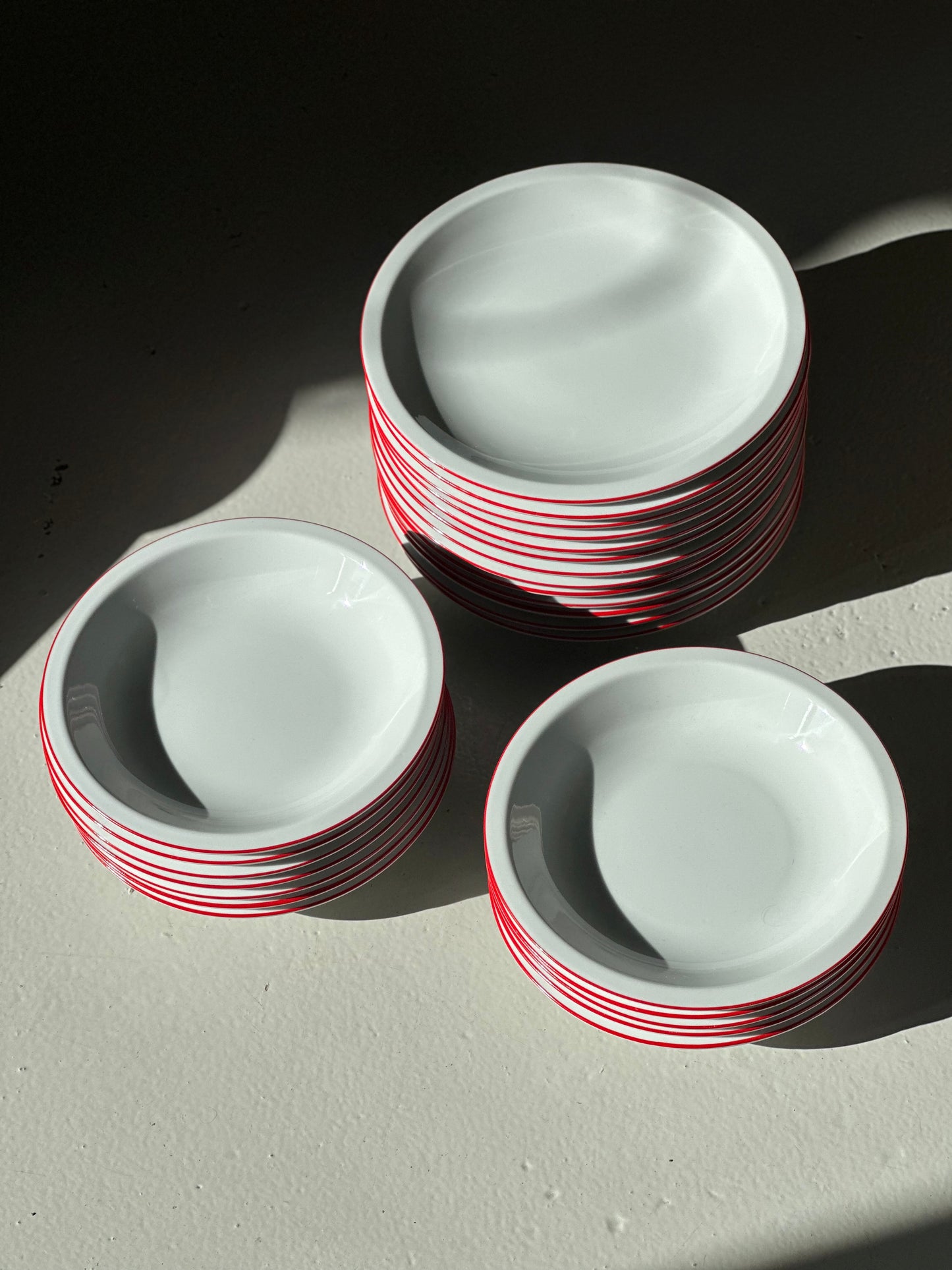 Bistro Tallerkener - Rød Kant