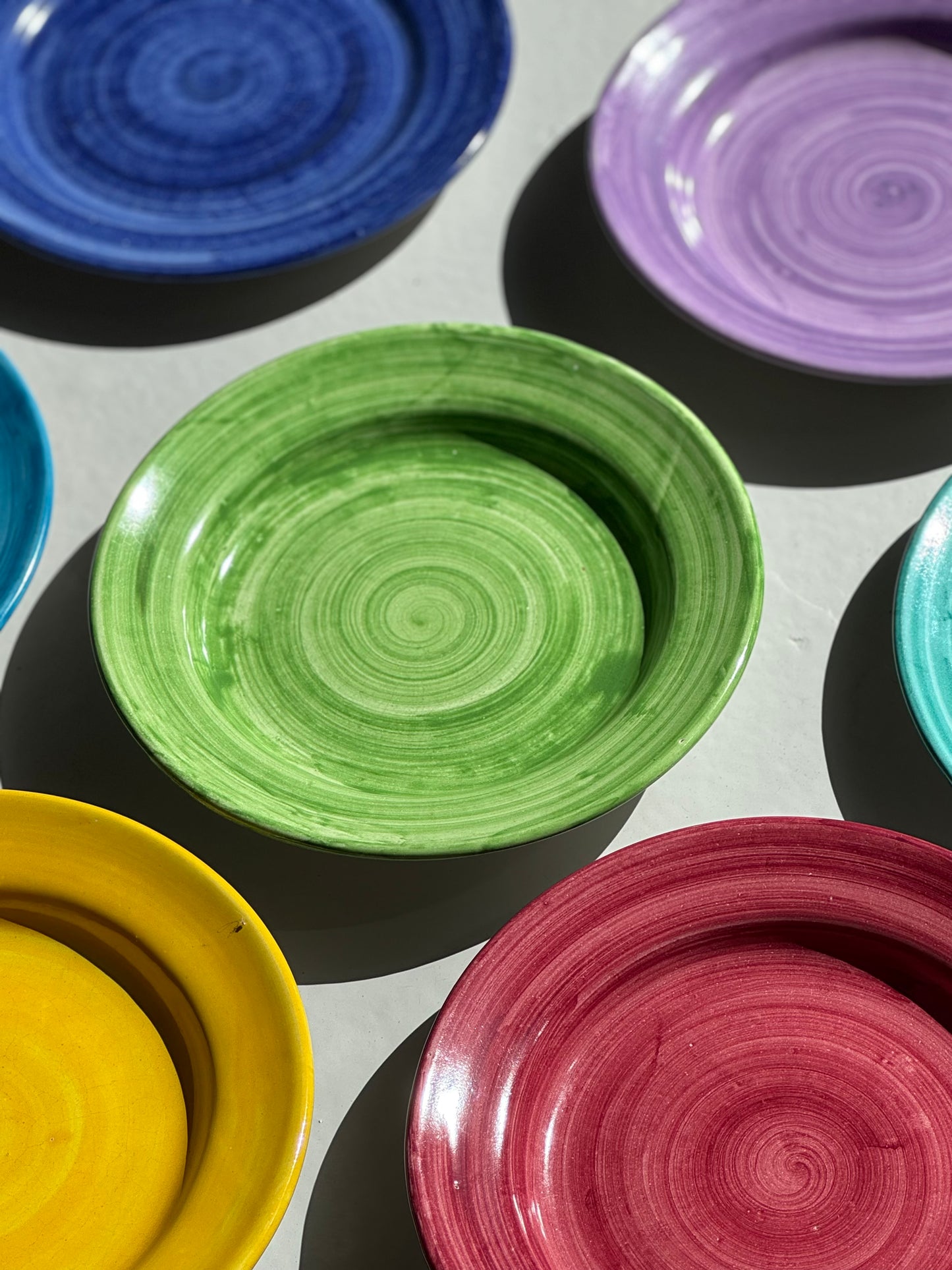 Chunky Håndmalede Swirl Tallerkener