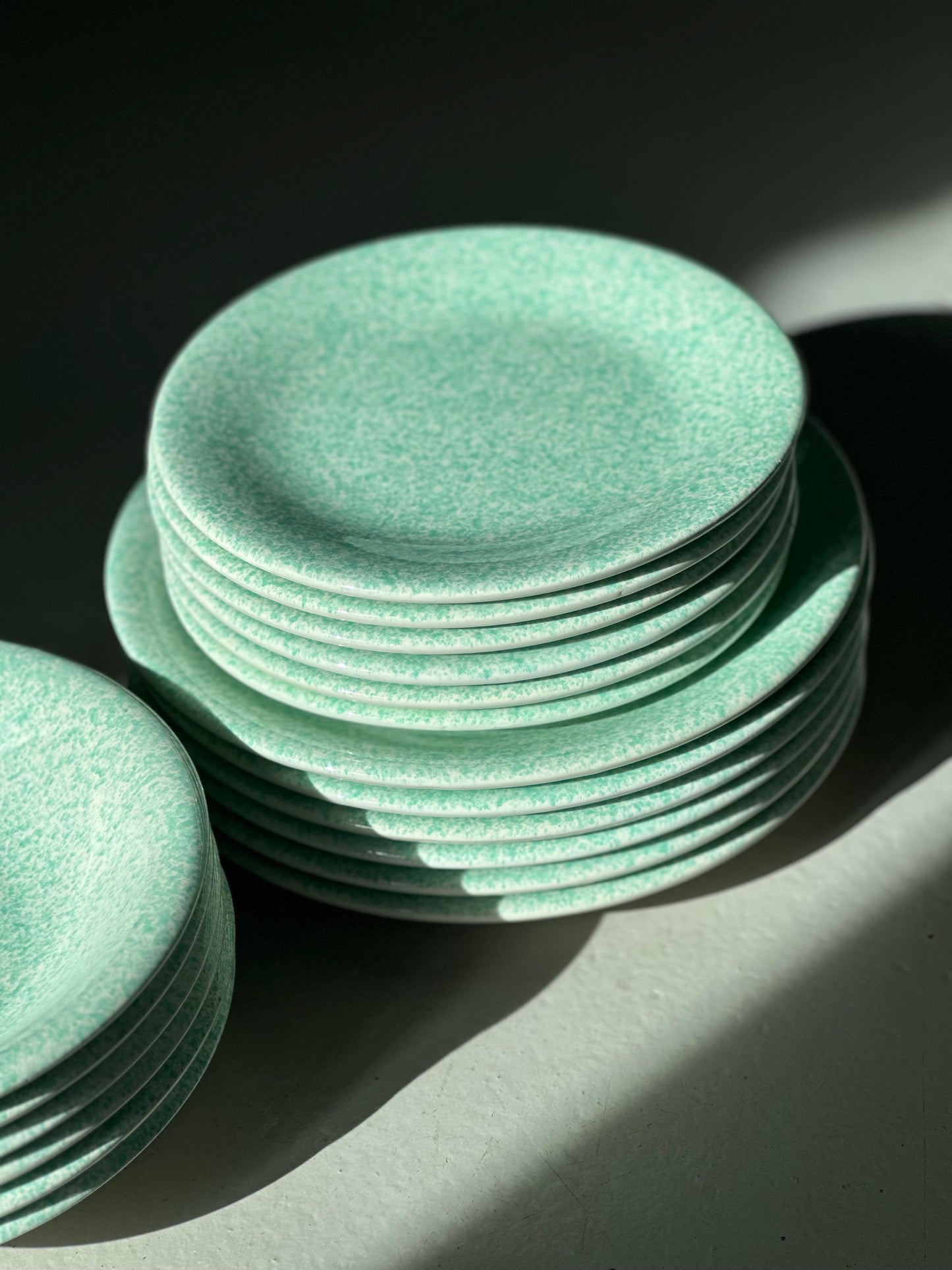 Grøn-Nistrede Tallerkener