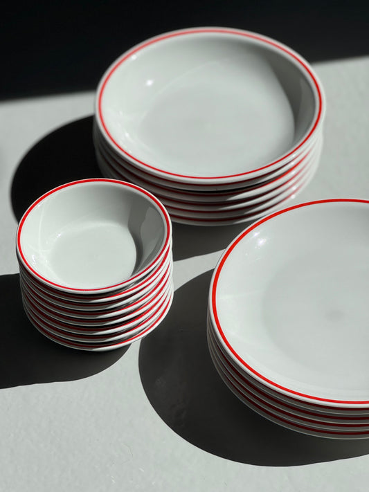 Vintage Bistro Tallerkener - Rød kant