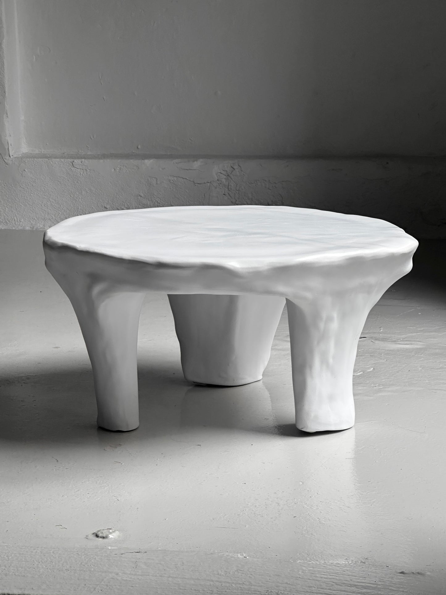 ITALIENSK SKULPTURELT BORD