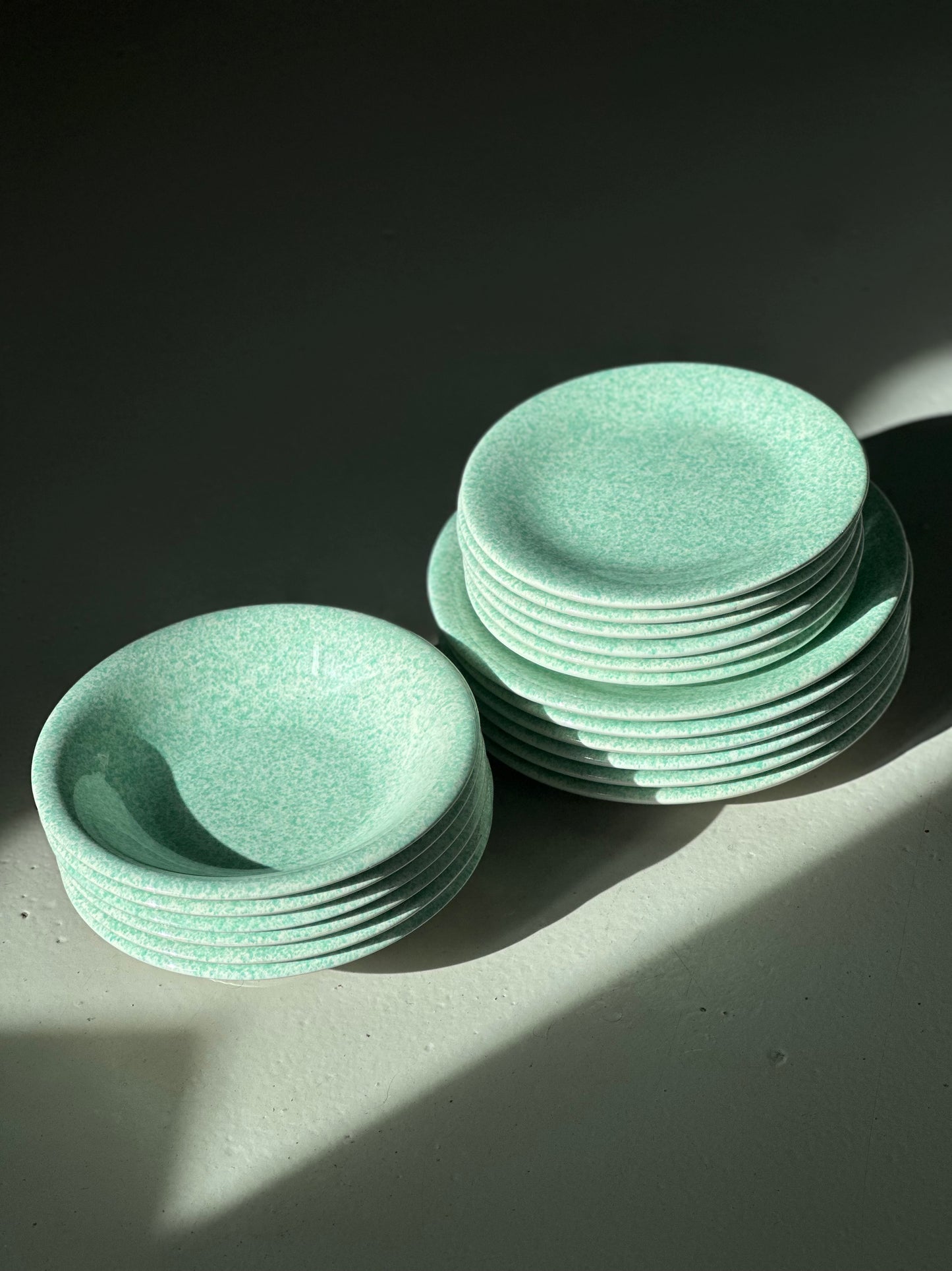 Grøn-Nistrede Tallerkener