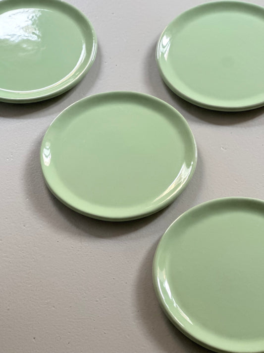 Store Italienske Fade / Tallerkener - Pistaciegrøn