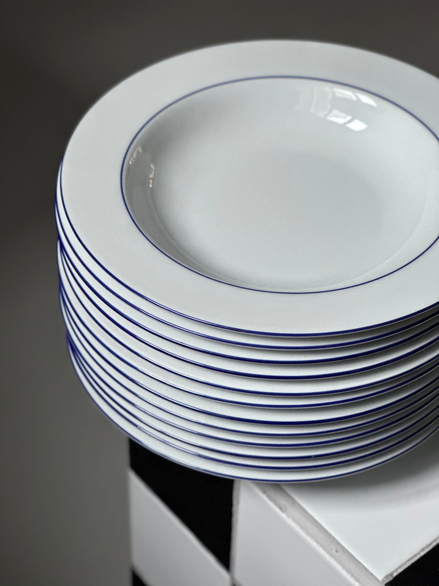 Dybe Bistro Tallerkener