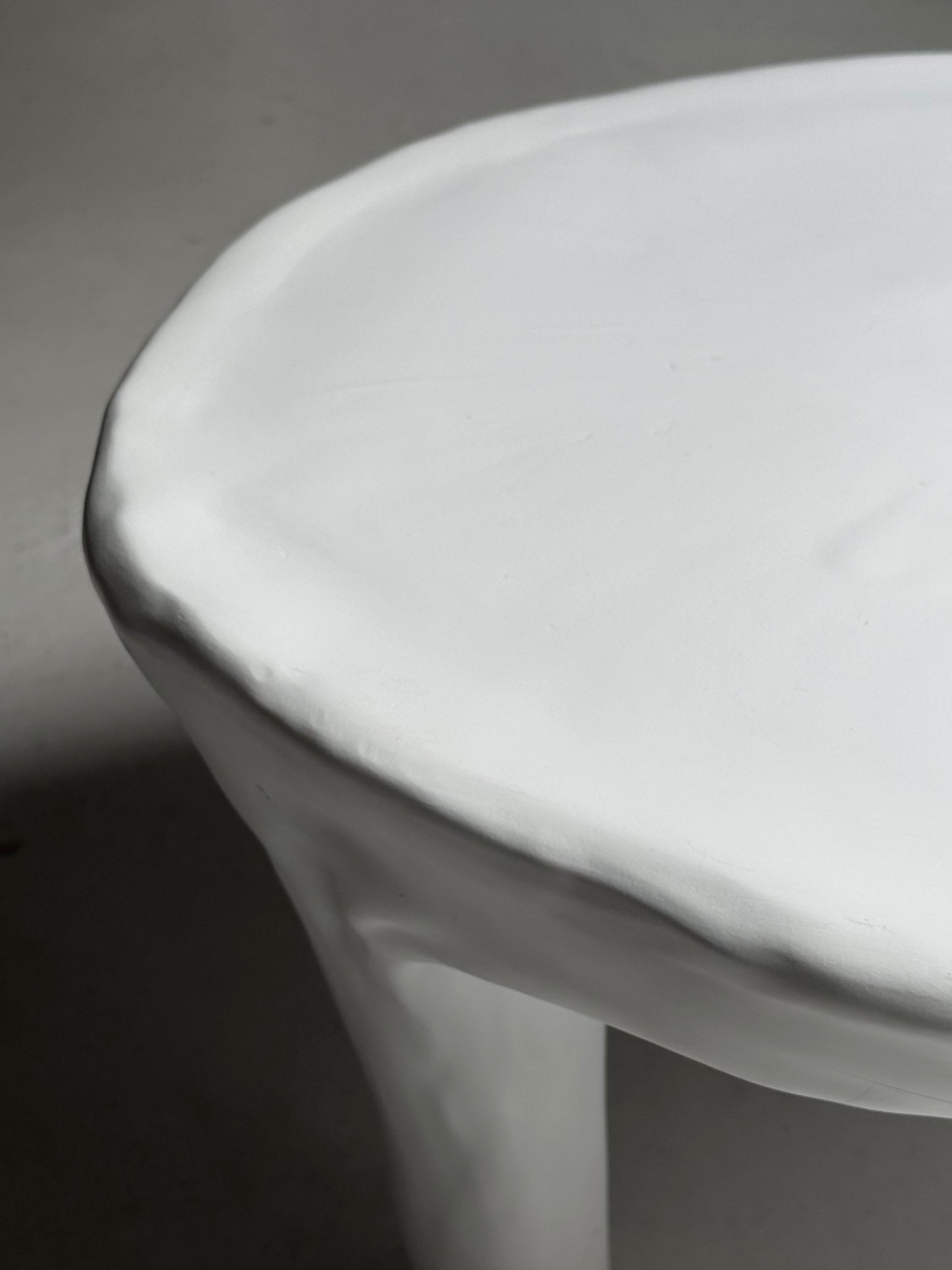 ITALIENSK SKULPTURELT BORD