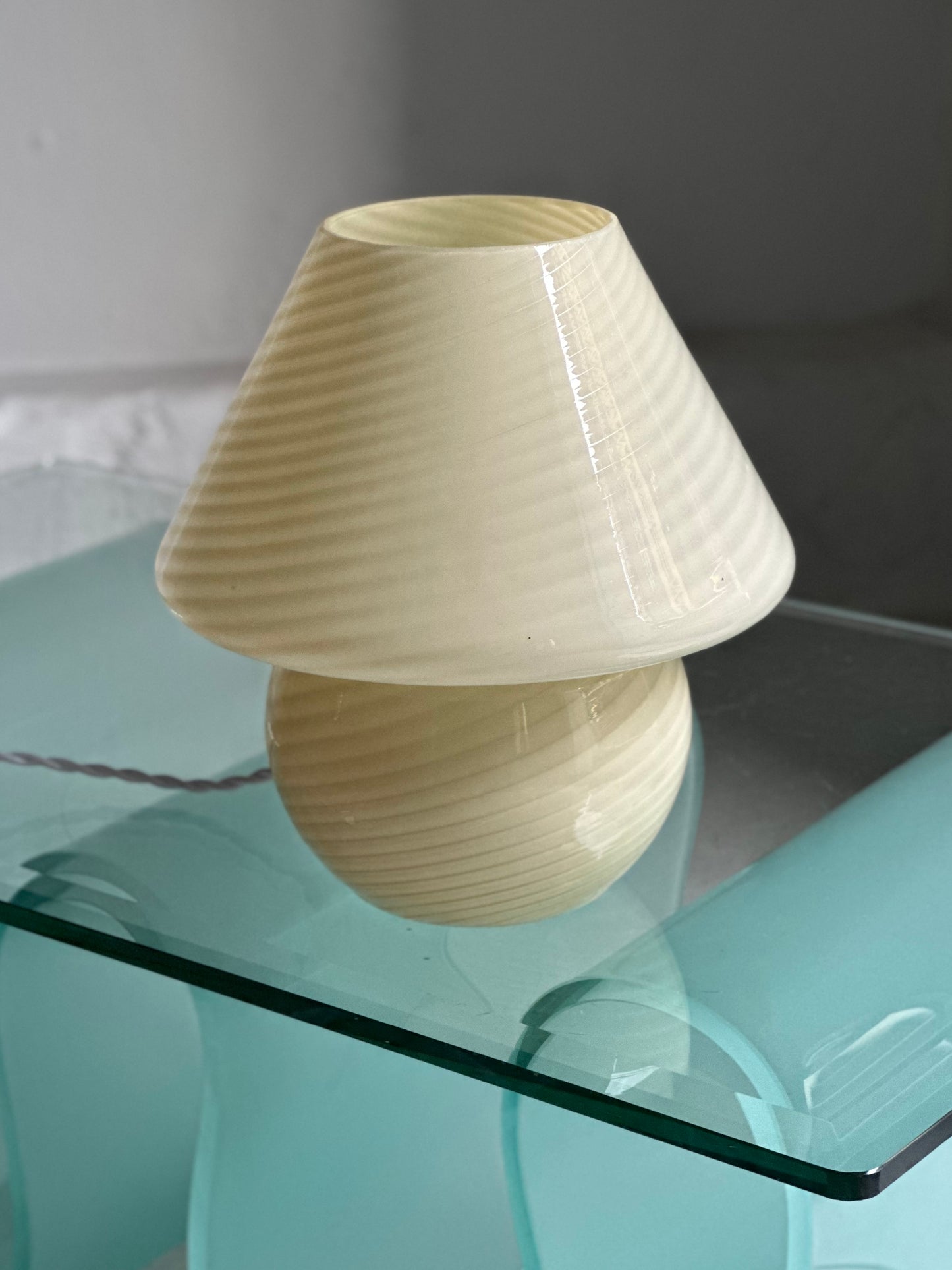 Vintage Murano Swirl Bordlampe - Creme / Lysegul